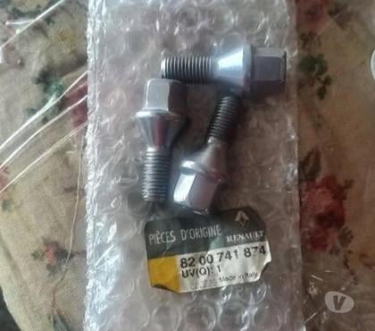 Servicios para Autos Santiago Santiago - Fotos de 3 Pernos de rueda nuevos y originales para Renault Megane