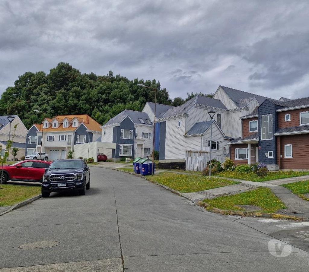 Bienes Raices Llanquihue Puerto Montt - Fotos de CASA 4 DORMITORIOS, AVDA 2 ESTEROS, PUERTO MONTT