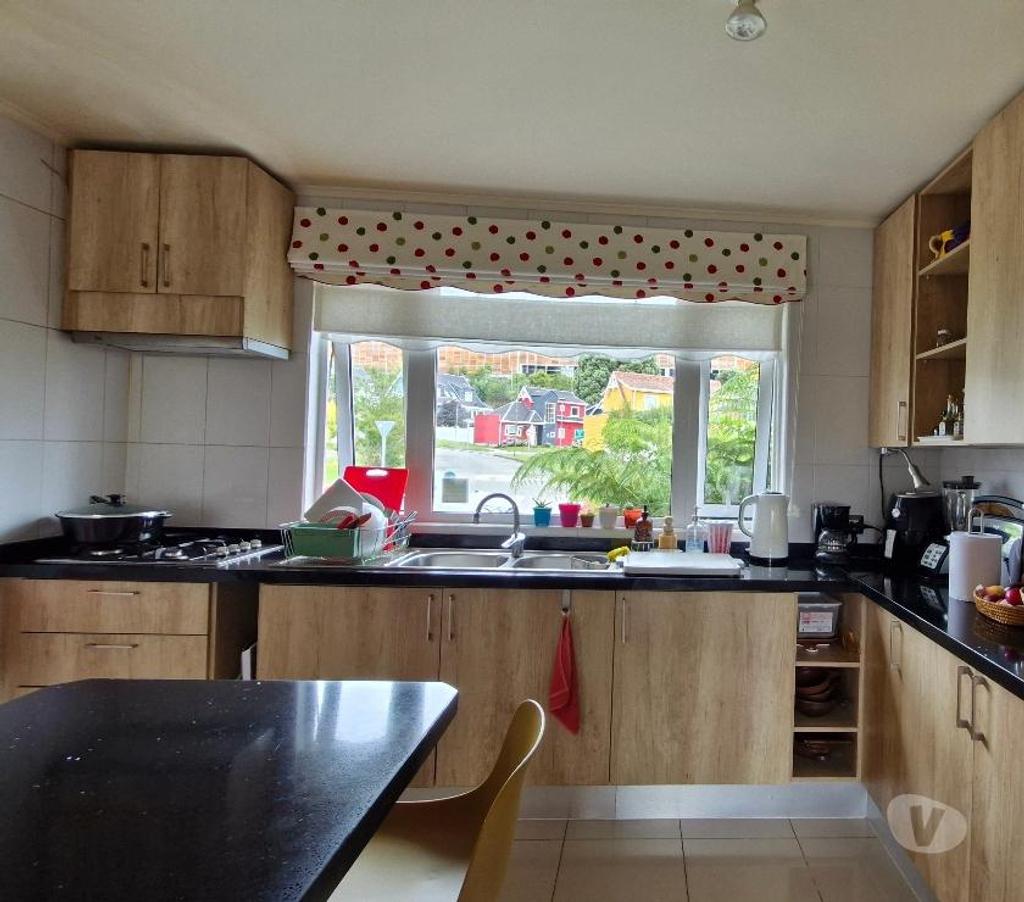 Bienes Raices Llanquihue Puerto Montt - Fotos de CASA 4 DORMITORIOS, AVDA 2 ESTEROS, PUERTO MONTT