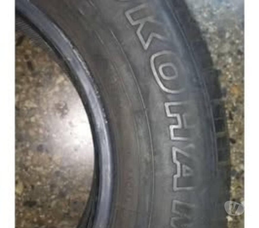 Accesorios para Autos Santiago Santiago - Fotos de Neumatico Yokohama 215-70-R-16 esta impecable.