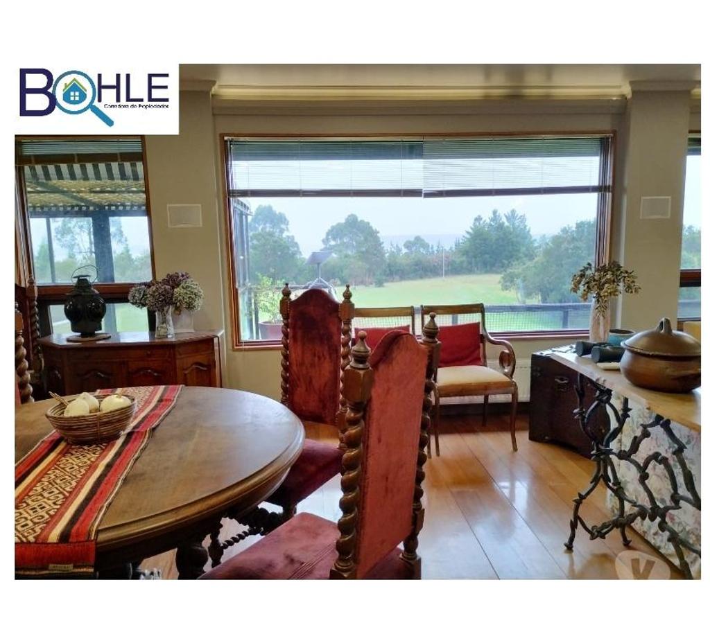 Bienes Raices Llanquihue Puerto Montt - Fotos de VENDO - Casa de 450m2 con vista a la Costa Tenglo