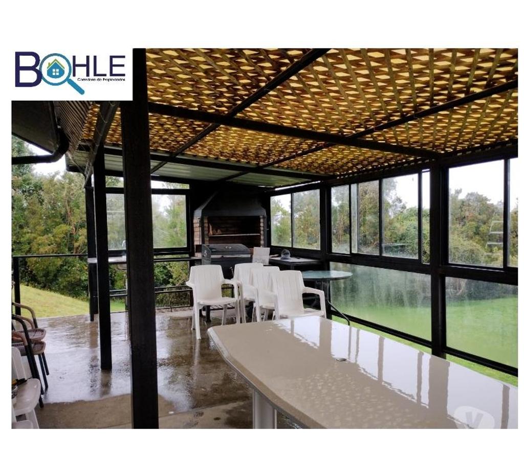 Bienes Raices Llanquihue Puerto Montt - Fotos de VENDO - Casa de 450m2 con vista a la Costa Tenglo