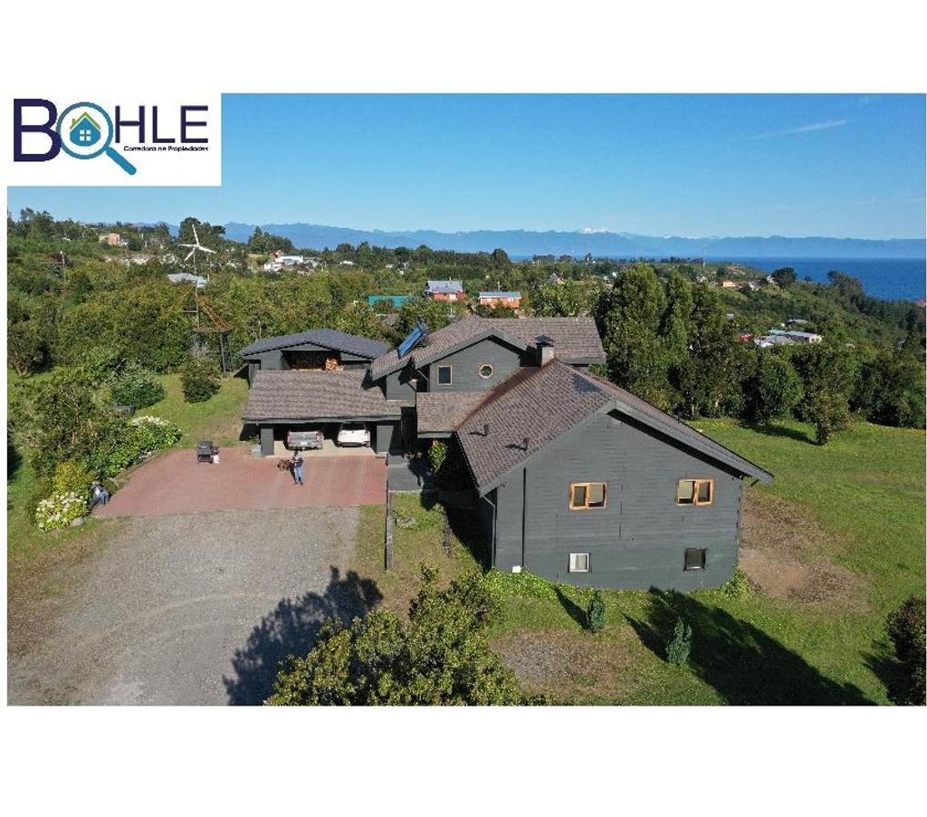 Bienes Raices Llanquihue Puerto Montt - Fotos de VENDO - Casa de 450m2 con vista a la Costa Tenglo