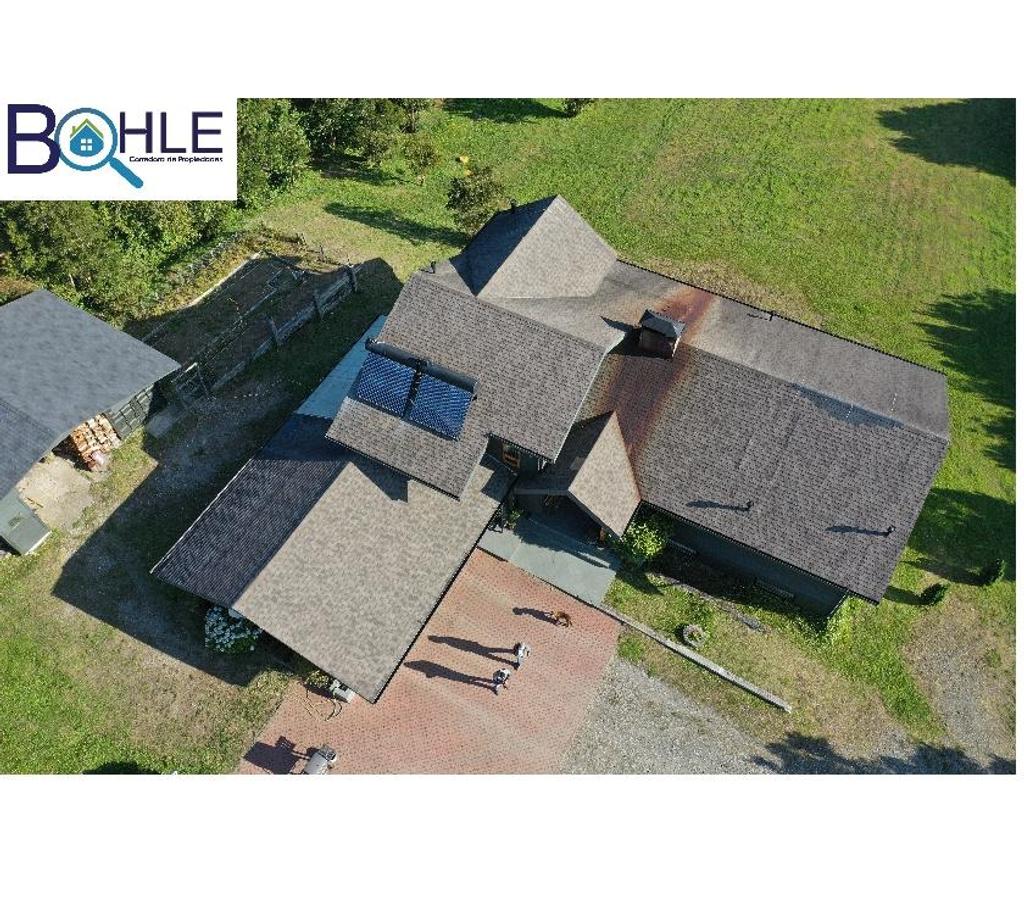 Bienes Raices Llanquihue Puerto Montt - Fotos de VENDO - Casa de 450m2 con vista a la Costa Tenglo