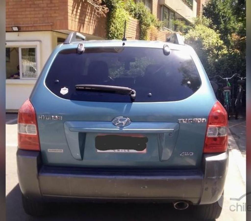 Accesorios para Autos Santiago Santiago - Fotos de Cubre maleta Hyundai Tucson o Santa Fe año 2008 impecable.