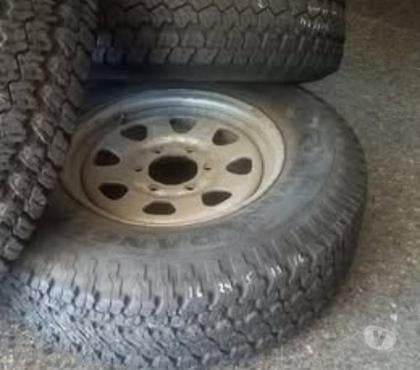 Repuestos para Autos Santiago Santiago - Fotos de 3 Neumaticos Good Year Wrangler 245-75-R-16 sin llantas.