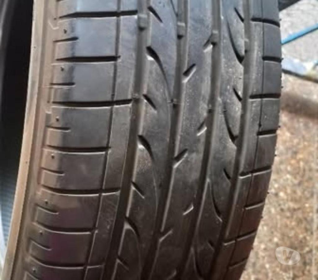 Accesorios para Autos Santiago Santiago - Fotos de 1 Neumàtico Bridgestone Dueller HP 225- 60 R-17 como nuevo.
