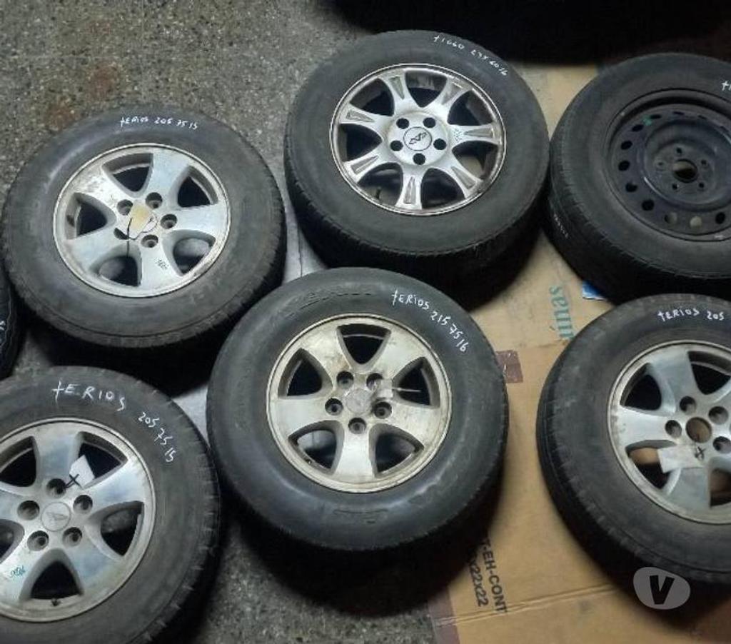 Accesorios para Autos Santiago Santiago - Fotos de Llantas magnesio aros 15-16 con neumáticos Daihatsu terio