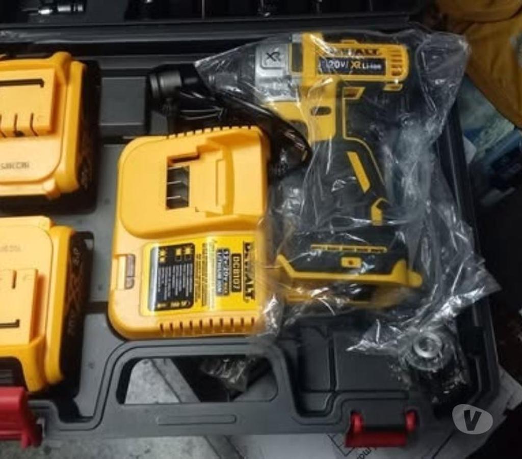 Accesorios para Autos Santiago Santiago - Fotos de Atornillador o Pistola de impacto nueva DeWALT 20V XRli-ion