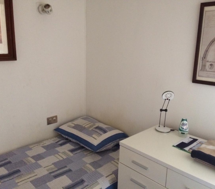 Arriendo de piezas Santiago La Florida - Fotos de Habitacion pequeña equipada