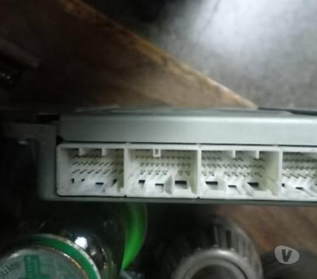 Accesorios para Autos Santiago Santiago - Fotos de Computador lìnea Subaru està sellado tiene un detalle.