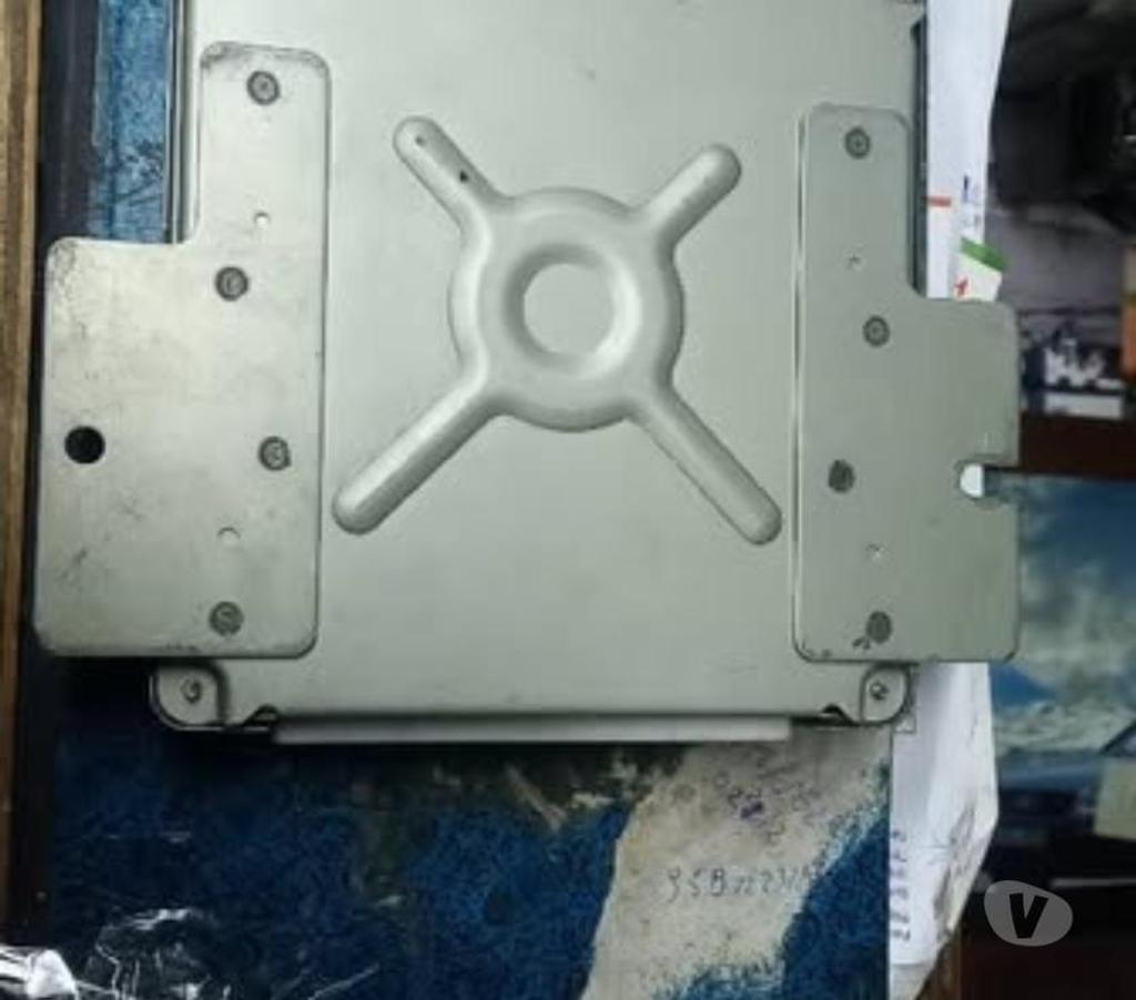 Accesorios para Autos Santiago Santiago - Fotos de Computador lìnea Subaru està sellado tiene un detalle.