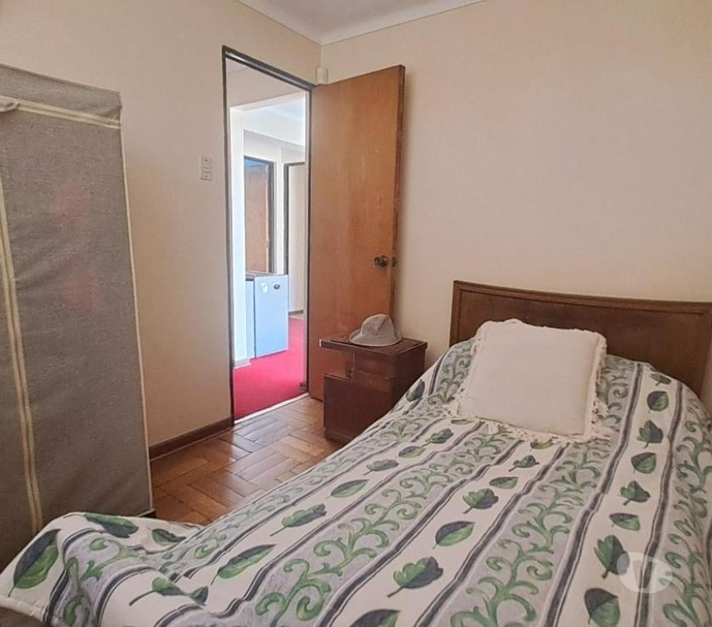 Bienes Raices Santiago Ñuñoa - Fotos de Vendo casa de dos pisos en gran terreno.