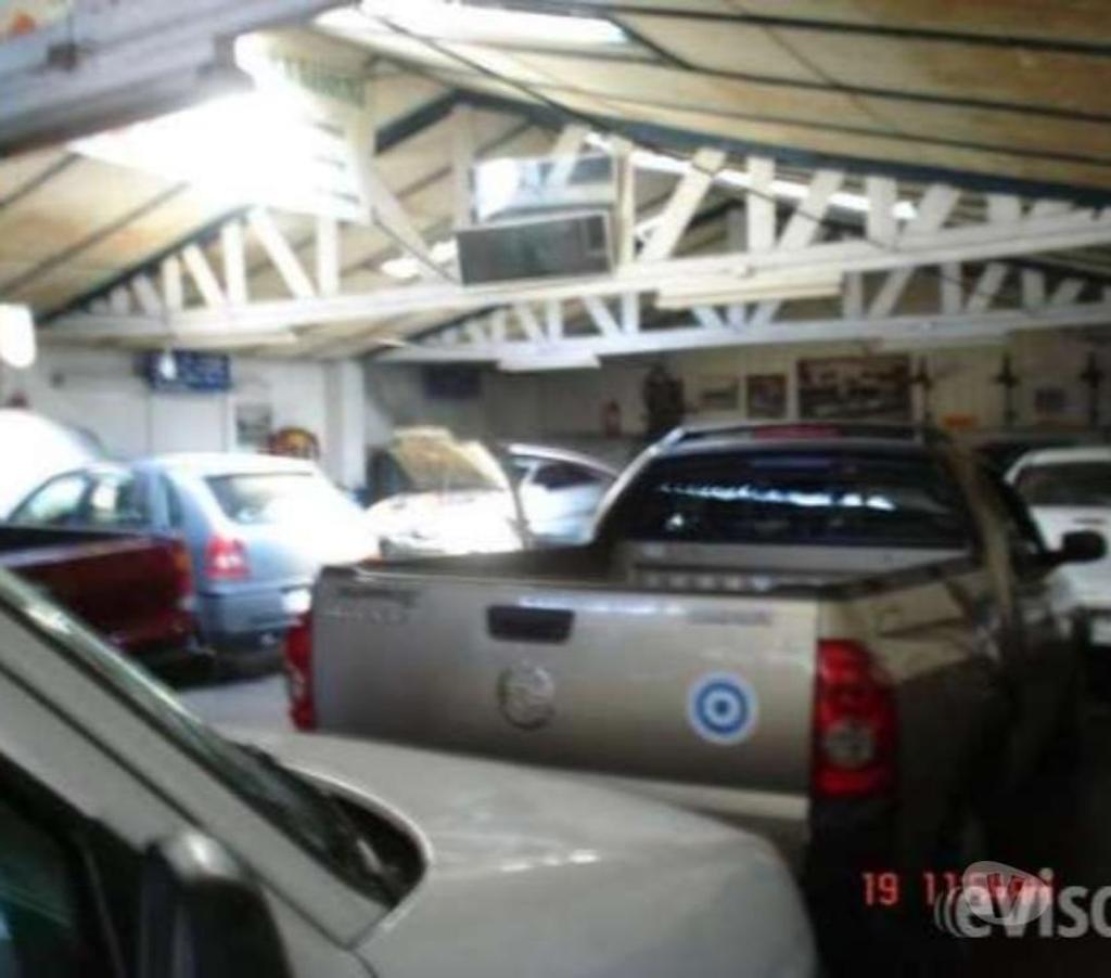 Arriendo bodegas Santiago Santiago - Fotos de Dueño Vende no arrienda Garaje de 240mt con patente.