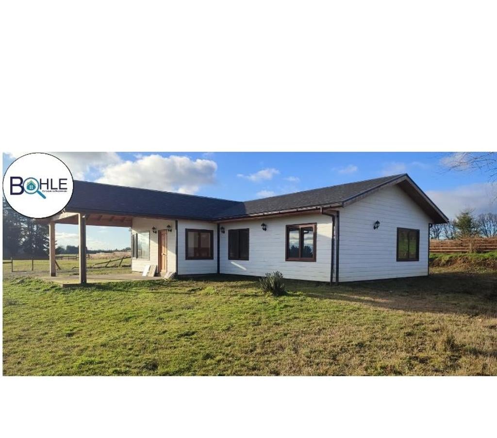 Bienes Raices Llanquihue Frutillar - Fotos de VENDO - 2 Casas en Frutillar, en terreno de 5000m2
