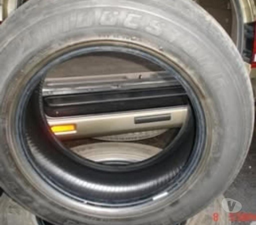 Accesorios para Autos Santiago Santiago - Fotos de 4 neumáticos Bridgestone 245-65-R-17 100% operativos