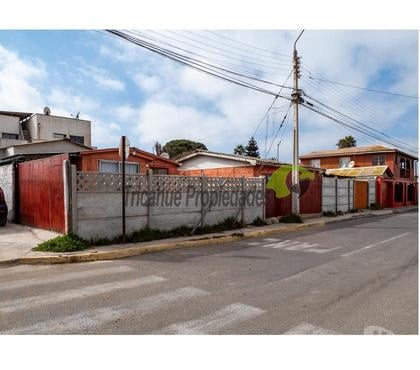 Bienes Raices La Serena Elqui - Fotos de Casa esquina, Caleta San Pedro, 3 d y 1B. La Serena. $78 mm