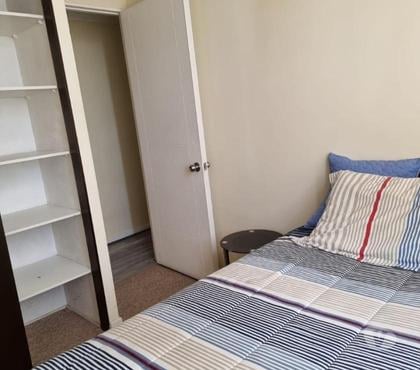 Arriendo de piezas San Miguel Santiago - Fotos de Arriendo pieza amoblada con baño privado