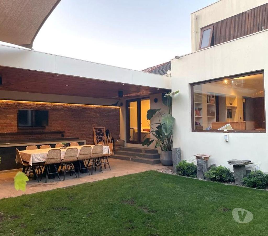 Bienes Raices Santiago Las Condes - Fotos de VENDE CASA INDIVIDUAL EN LAS CONDES, SANTIAGO.