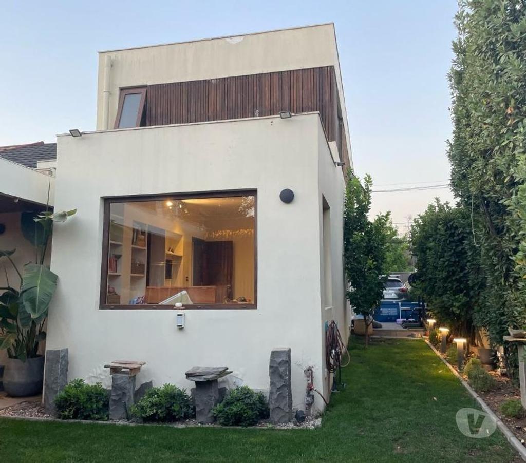 Bienes Raices Santiago Las Condes - Fotos de VENDE CASA INDIVIDUAL EN LAS CONDES, SANTIAGO.