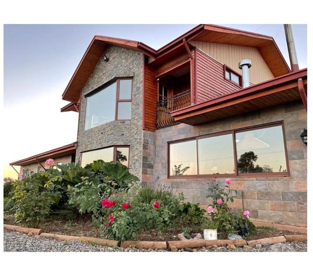 Arriendos Malleco Victoria - Fotos de Se arrienda amplia casa en Parcela