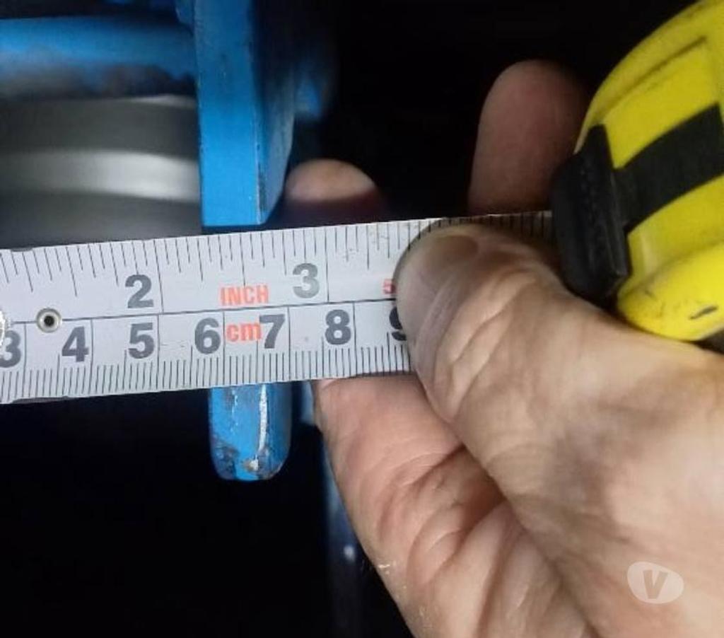 Accesorios para Autos Santiago Santiago - Fotos de Gran estructura de fierro fijar y correr en pozo mecánico