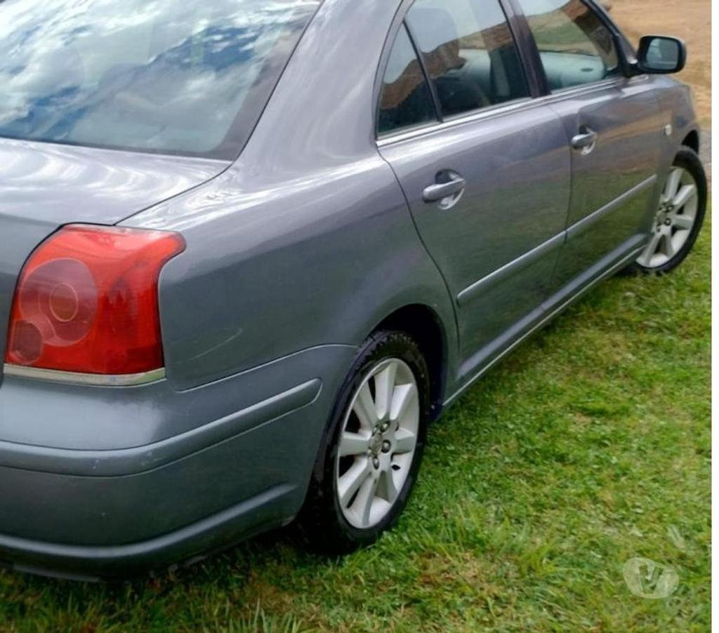 Autos usados Curicó Molina - Fotos de TOYOTA AVENSIS 2005