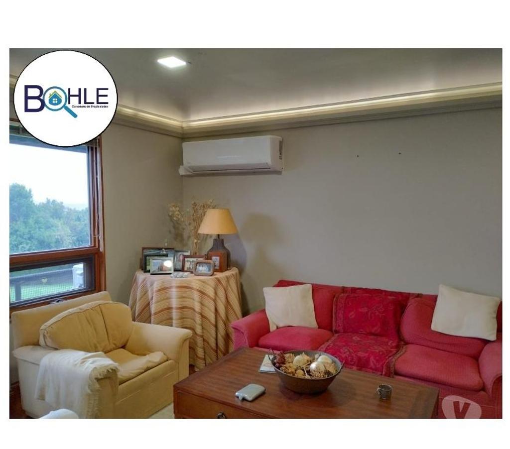 Bienes Raices Llanquihue Puerto Montt - Fotos de VENDO - Casa de 450m2 con vista a la Costa Tenglo
