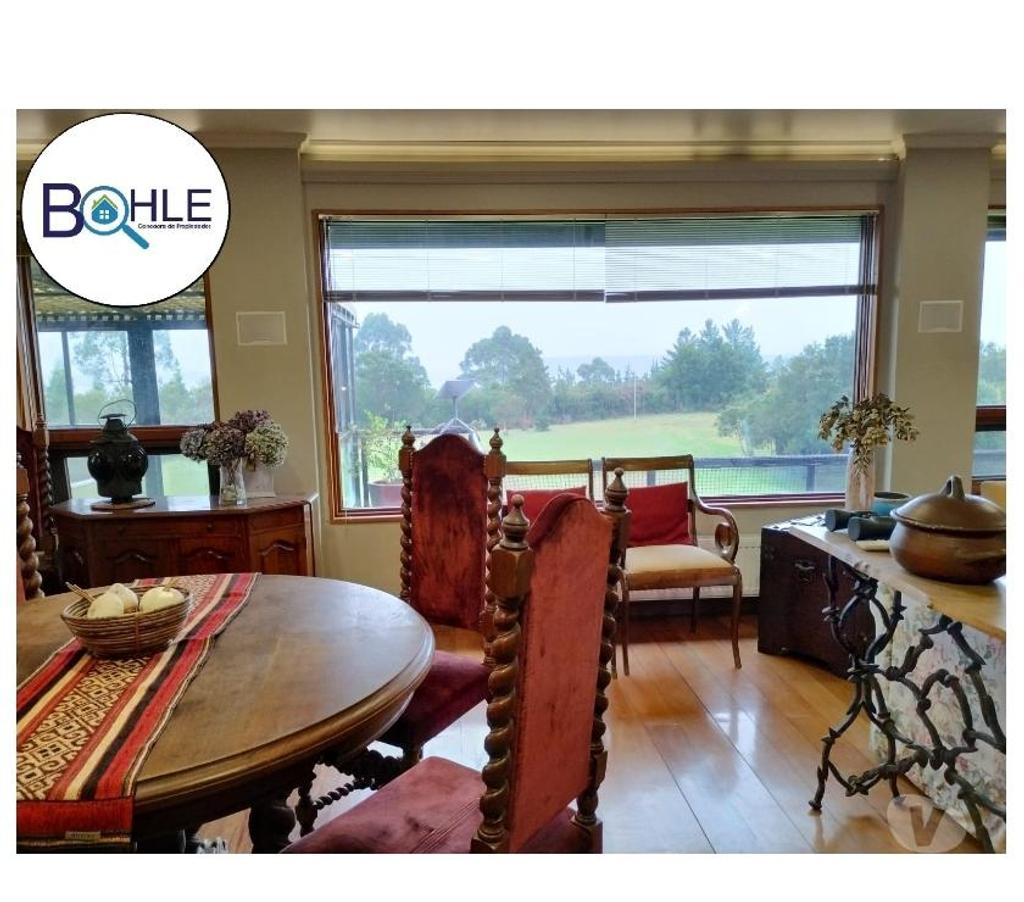 Bienes Raices Llanquihue Puerto Montt - Fotos de VENDO - Casa de 450m2 con vista a la Costa Tenglo