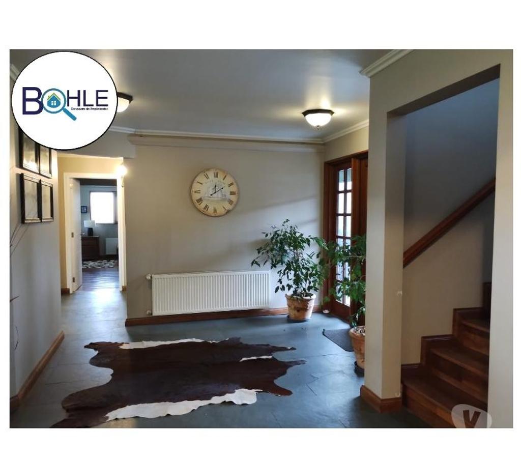Bienes Raices Llanquihue Puerto Montt - Fotos de VENDO - Casa de 450m2 con vista a la Costa Tenglo