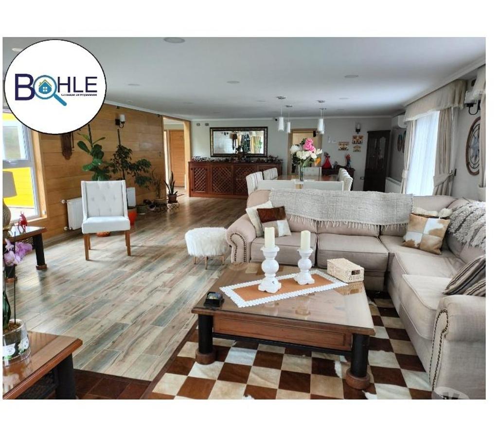 Bienes Raices Llanquihue Puerto Varas - Fotos de VENTA - Casa 580m2 en Graneros de Puerto Varas