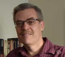 Profesor nativo estadounidense ofrece clasees de inglés