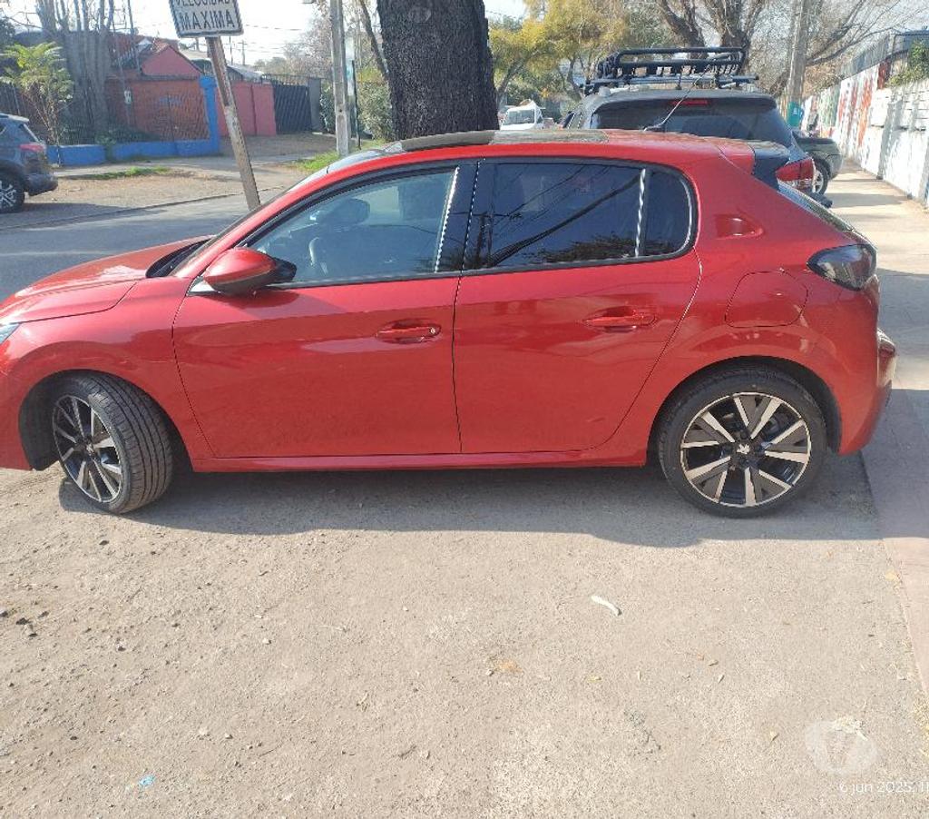 Autos usados Santiago La Reina - Fotos de Peugeot 208 hdi diesel Premier Panoramico