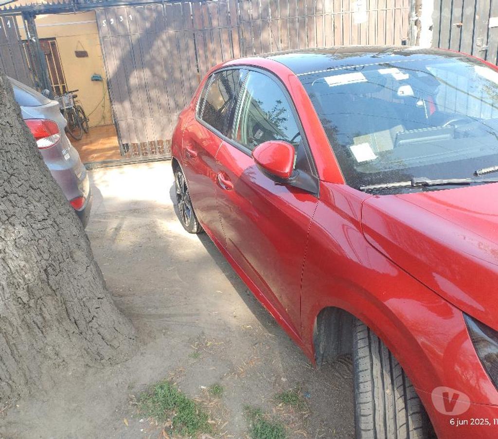 Autos usados Santiago La Reina - Fotos de Peugeot 208 hdi diesel Premier Panoramico