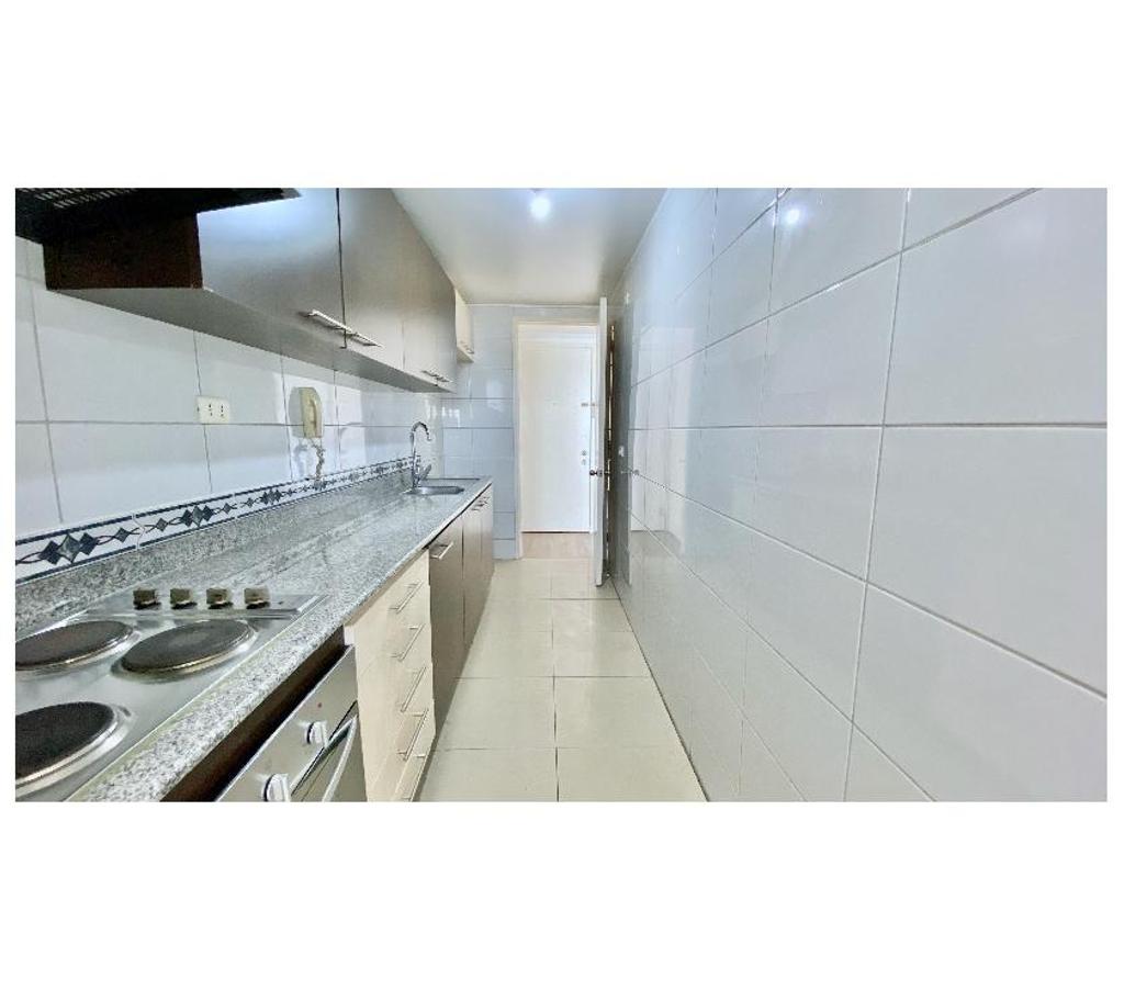 Bienes Raices Santiago San Miguel - Fotos de Depto remodelado 2d2b c estacionamiento y bodega