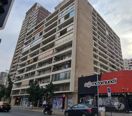 Inmobiliaria Santiago Santiago - Fotos de Se vende departamento en LIRA 570, SANTIAGO.