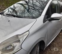 VENDO PEUGEOT 208, AÑO 2015