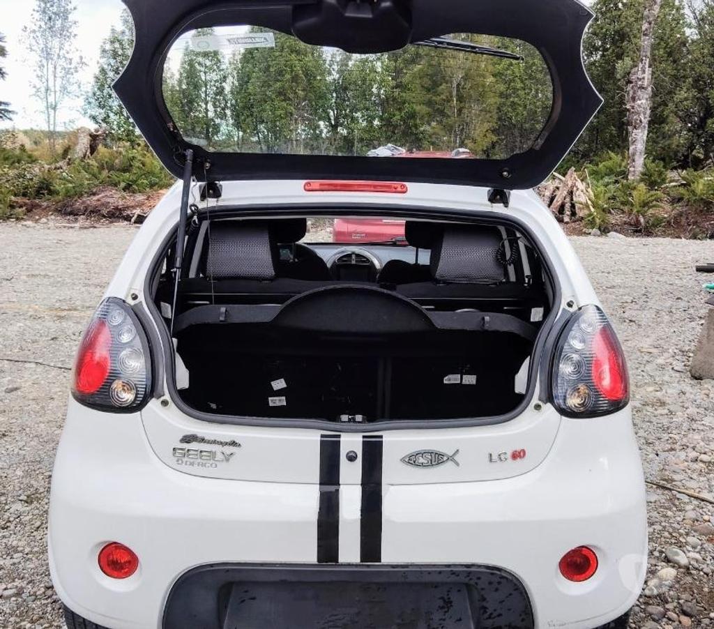 Autos usados Llanquihue Puerto Montt - Fotos de Vende citycar en muy buen estado.