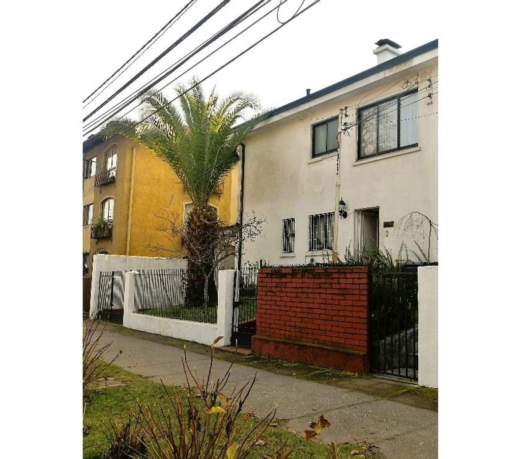 Bienes Raices Concepción Chiguayante - Fotos de Casa de 3 dormitorios frente a Plaza Chiguayante