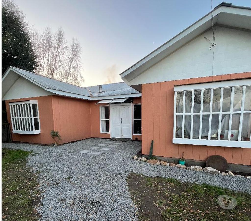 Bienes Raices Malleco Angol - Fotos de Casa 4D 2B con Gran terreno entrada principal Angol