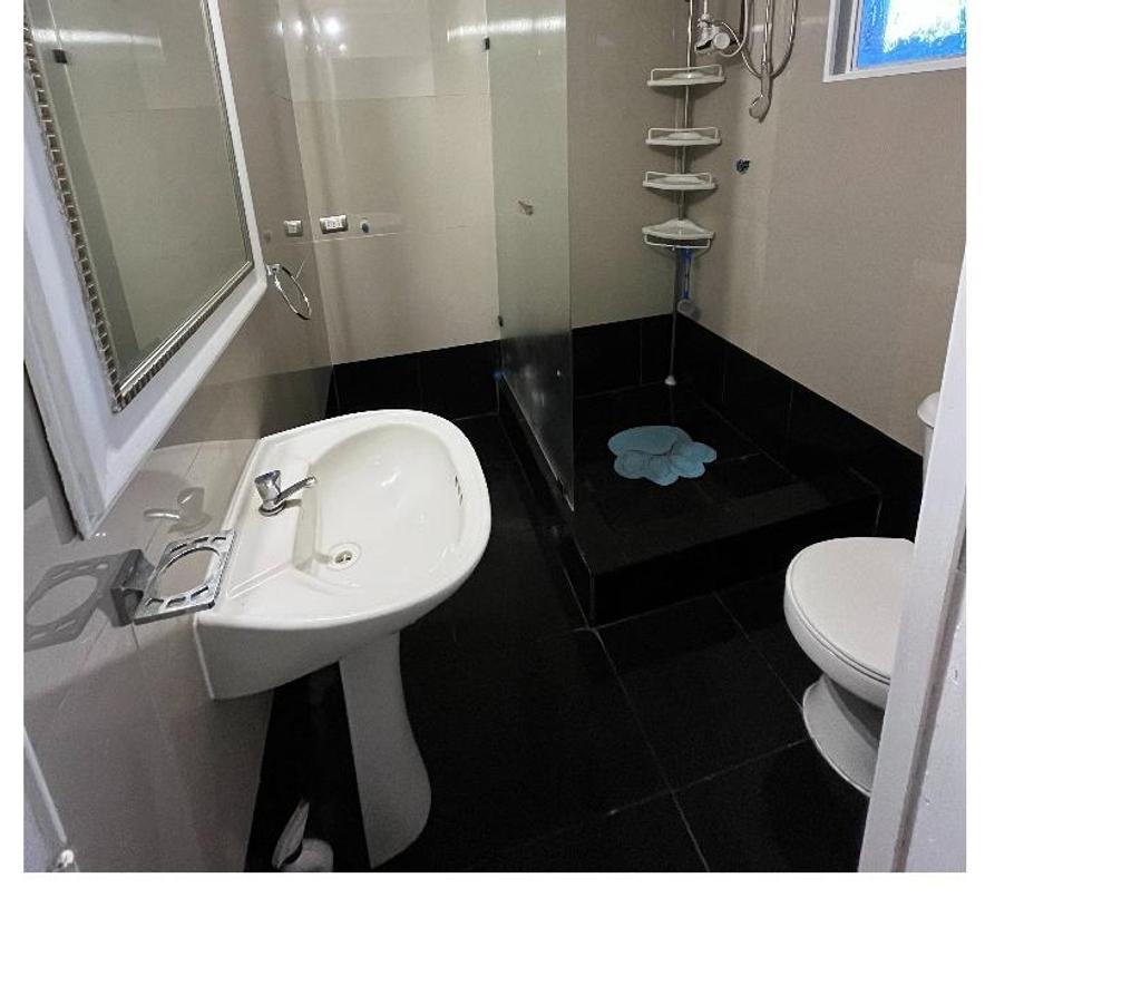 Bienes Raices Malleco Angol - Fotos de Casa 4D 2B con Gran terreno entrada principal Angol
