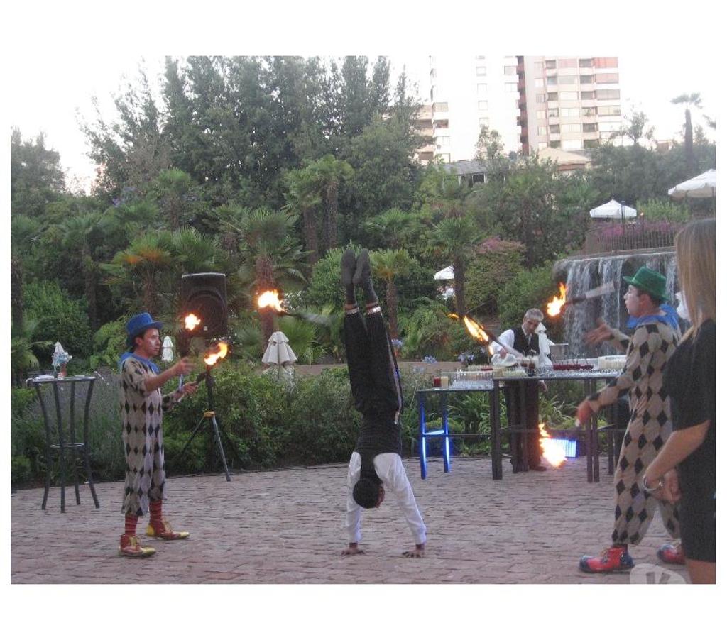 IOrganizador de Eventos Santiago Las Condes - Fotos de Show de Circo y Personajes Teatrales para Eventos Variados