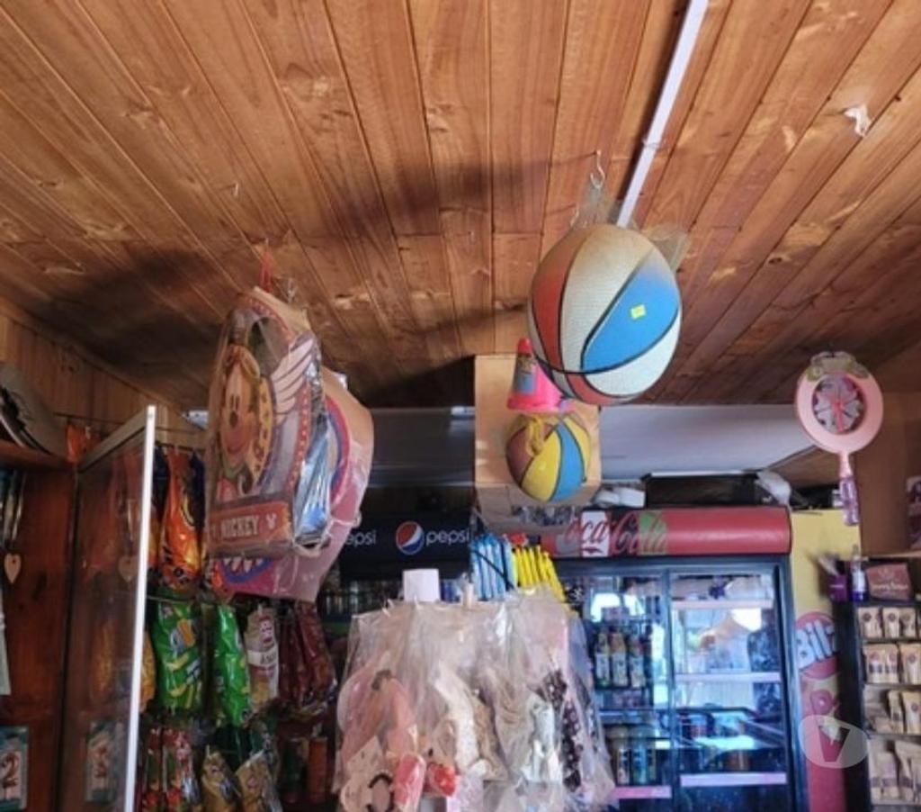Bienes Raices Cardenal Caro Pichilemu - Fotos de Casa Con Local Comercial en Pichilemu
