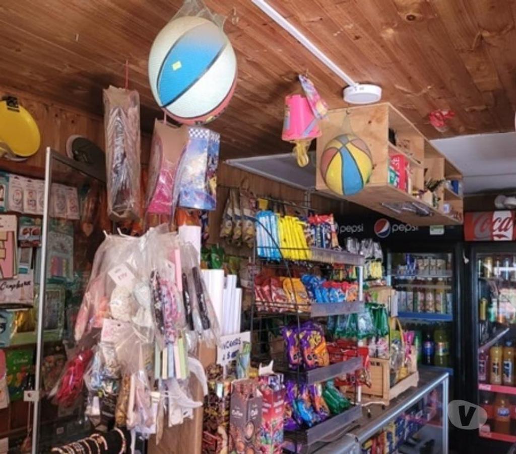 Bienes Raices Cardenal Caro Pichilemu - Fotos de Casa Con Local Comercial en Pichilemu