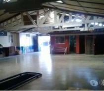 Fotos de Dueño Vende no arrienda Garaje de 240mt impecable