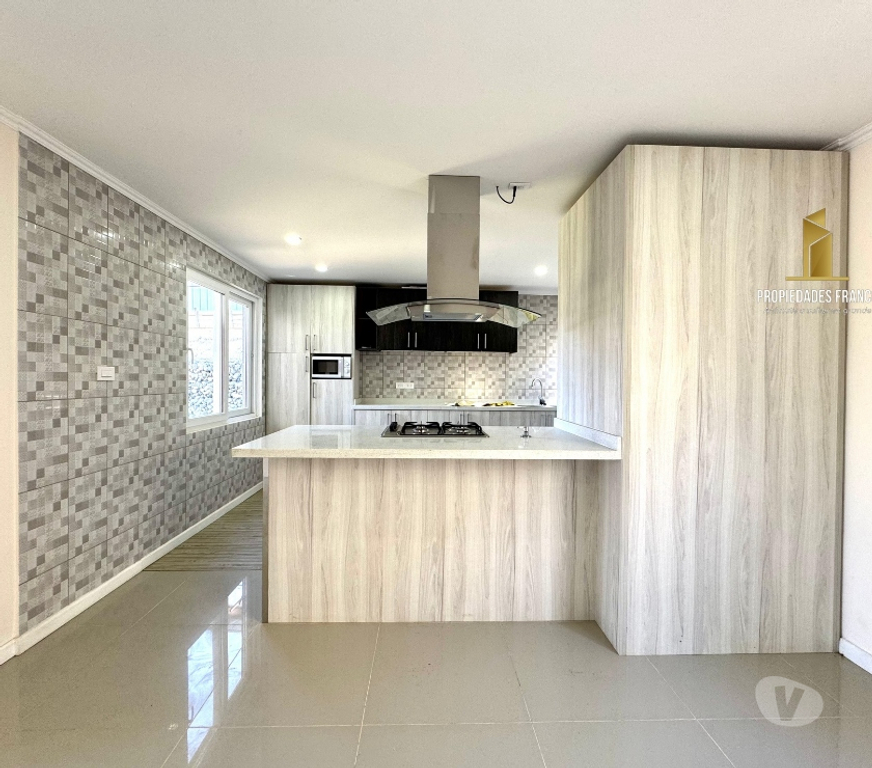 Bienes Raices Valparaíso Quilpué - Fotos de QUILPUE VENTA CASA NUEVA 4D 3B DOS PISOS TENIENTE SERRANO