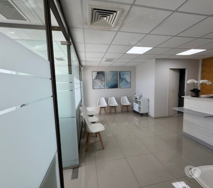 Arriendo oficinas Santiago Lo Barnechea - Fotos de CLINICA DENTAL 3 CLINICAS ULTIMA GENERACION NUEVA