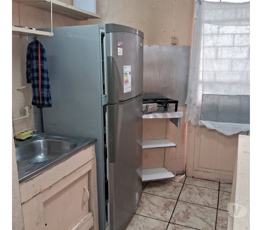 Arriendo de piezas Santiago La Florida - Fotos de PIEZA AMOBLADA 14 VICUÑA 3C DEL METRO WC PRIVADO