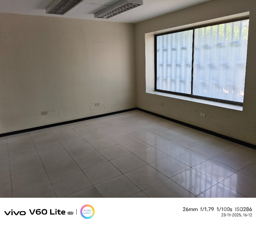 Arriendo oficinas Santiago Las Condes - Fotos de Casa Comercial sector Colón Las Condes