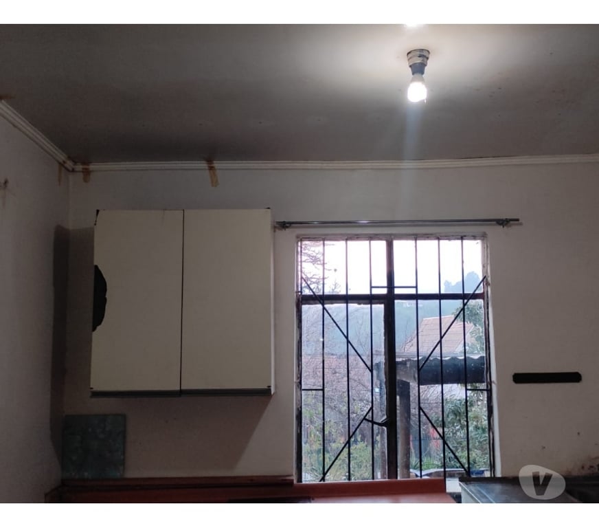 Bienes Raices Valparaíso Quilpué - Fotos de CASA AMPLIO TERRENO PARA REMODELAR